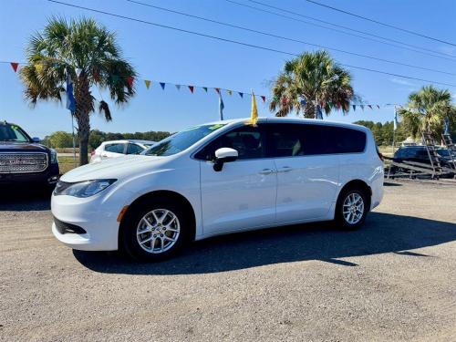 2021 Chrysler Voyager